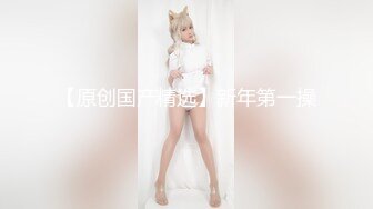 【新片速遞】 邪恶的房东暗藏摄像头偷拍美女租客洗澡换衣服