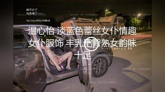  肉感十足颜值美女给炮友交自慰诱惑，展示活隔着舔弄，单腿网袜翘起屁股露肥逼