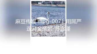 淫乱KTV包厢房公主跳艳舞小伙子受不了直接脱光屌硬硬的口交坐插太刺激