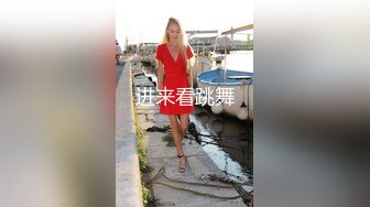 小马丶寻花牛仔短裙颜值美女，镜头前特写口交穿着内裤摸穴，双腿肩上扛抽插猛操，骑乘拉着手后入啊啊叫