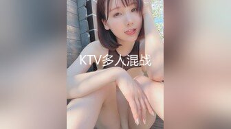   新来的黑丝露脸情趣人妻跟胖哥激情啪啪，亲着小嘴撸着鸡巴