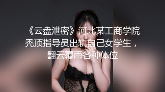 女仆装一线天美穴00后萌妹和炮友居家啪啪，黑丝足交正面抽插，深喉口交活还不错，操完自己揉搓自慰，无毛逼逼掰开