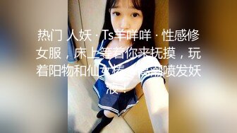  气质甜美酒窝女神今天黑色内衣丁字裤，解开内衣掏出白皙美乳揉捏，拨开丁字裤掰开极品粉穴