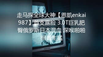 母子乱伦年轻继母36岁??老爸不在家陪后妈做完瑜伽忍不住把我的小后妈抱到了他俩的婚房一顿乱草