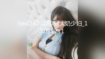 在喜欢美丽的女友房间里，原本想要初吻却被臭气熏天的垃圾房色狼深深地插入，被污染得一斑不剩。小花暖